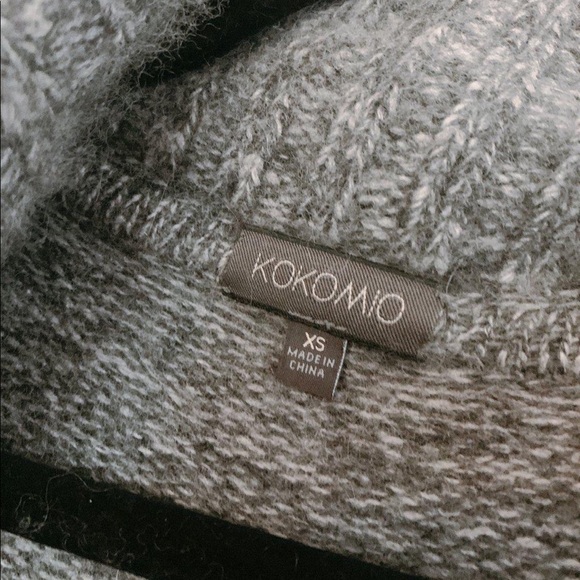 Aritzia Kokomio Mulberry Cardigan - Picture 2 of 2